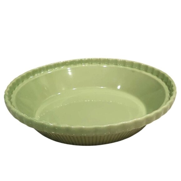 Chantal Celery Green Stoneware 9" Deep Dish Pie 1.5 Qt Microwave Casserole Dish - Picture 1 of 6